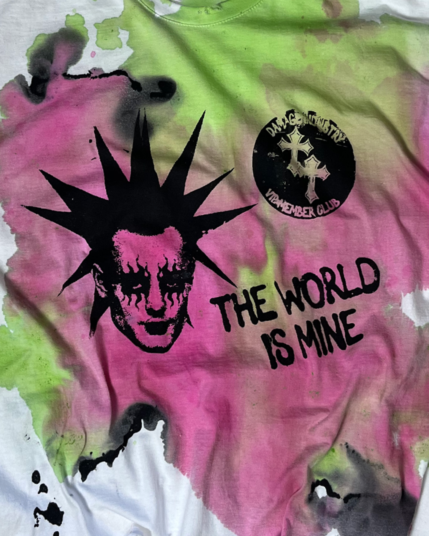 COLORS WORLD IS MINE T-SHIRT